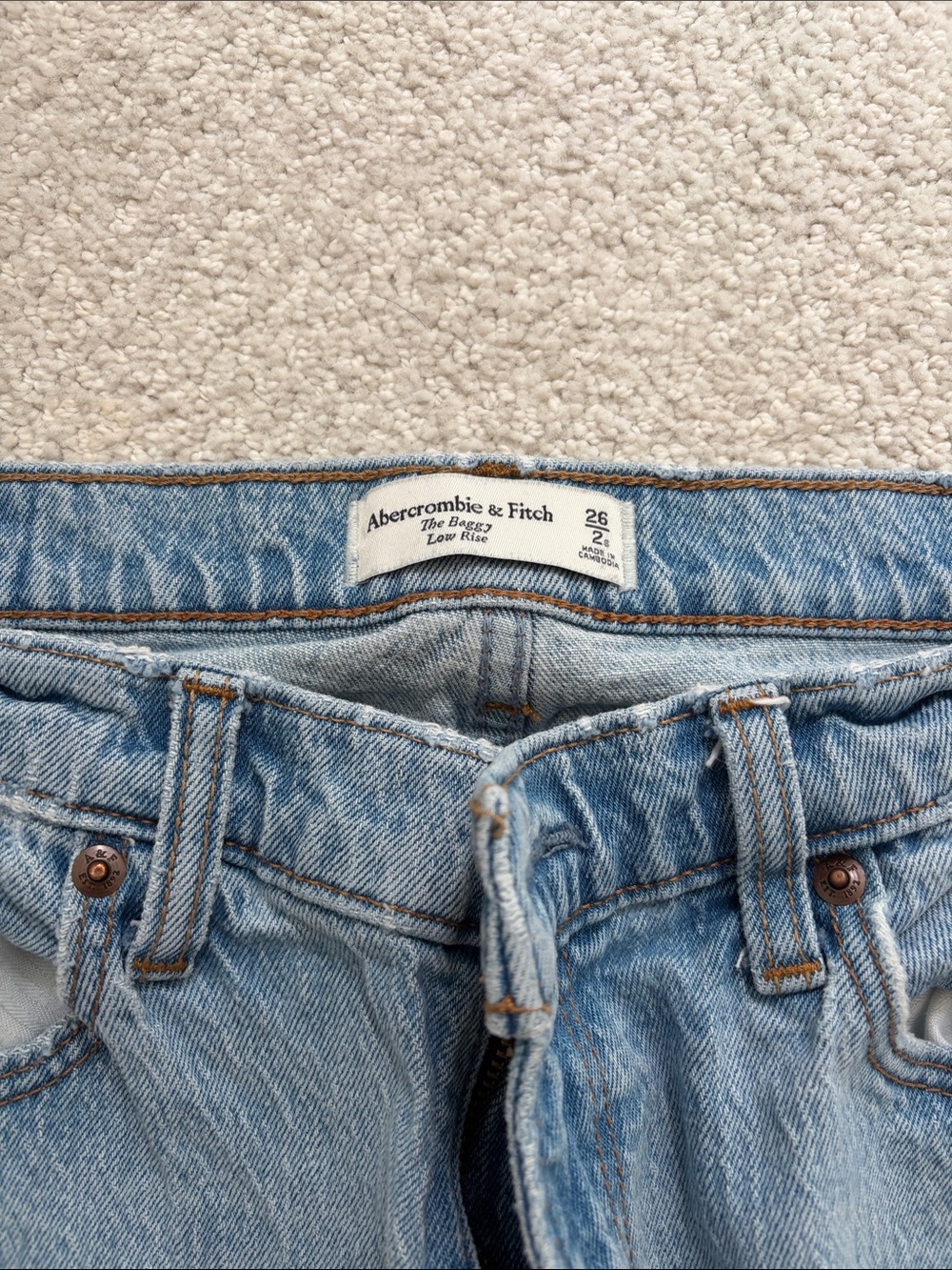 Abercrombie Baggy Low Rise Jean - Picture 2 of 4